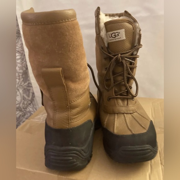 Ugg Adirondack ll Boots Chestnut Size 8 Like New! - Picture 2 of 8